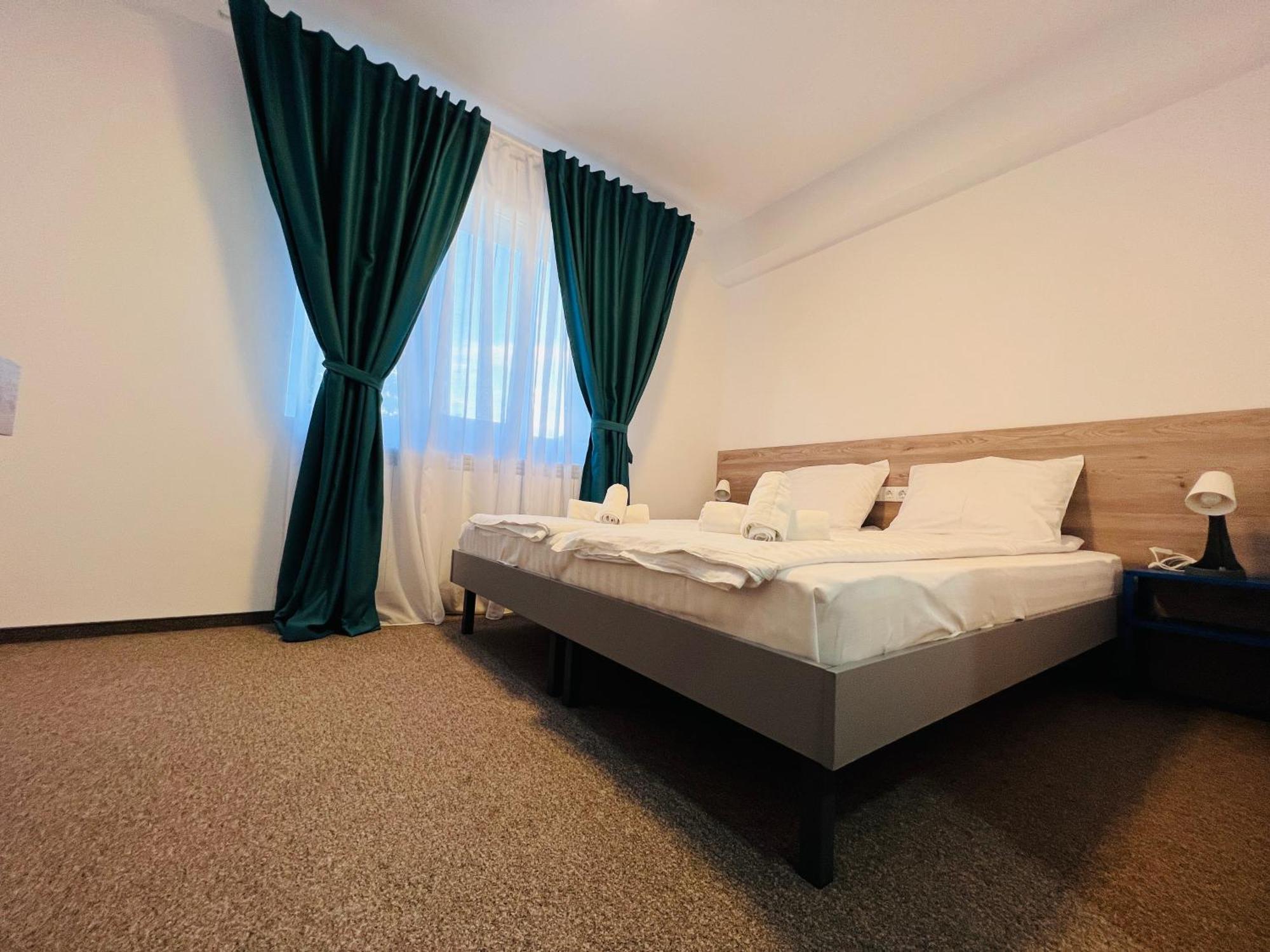 Stef Rooms Tirgu Frumos Dış mekan fotoğraf